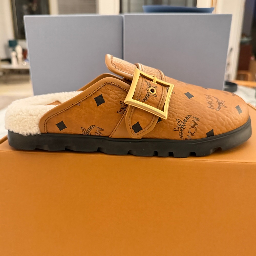 MCM Women's Cognac Visetos Shearling-lined Buckle Clogs Flat Mules Shoes Size 37 - Picture 7 of 16